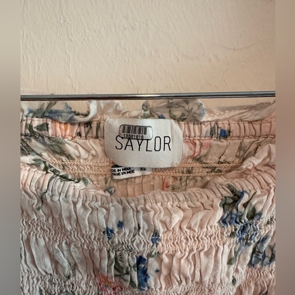 SAYLOR Clover Top Puff Sleeves Floral in Pink Sz XS - Picture 5 of 6